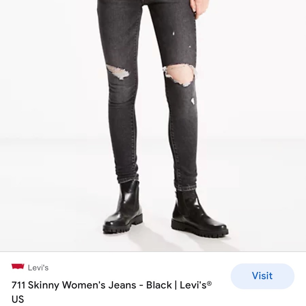 Levi’s 711 Skinny in Black